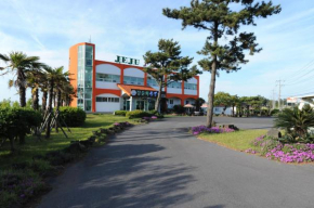  Jeju Feel House  Пукчеджу